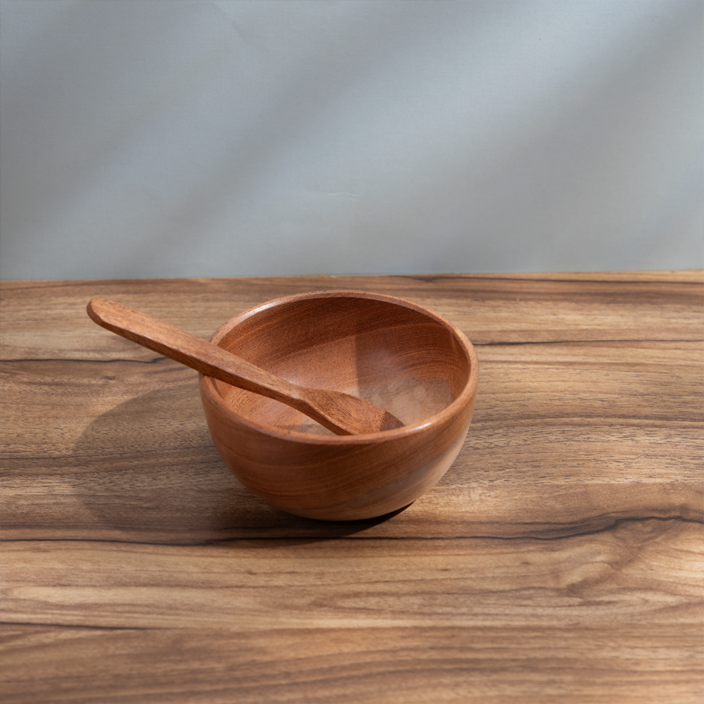 Neem wood bowl and spoon set — naturally antibacterial, child-safe, and perfect for introducing early feeding with sensory benefits.