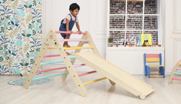 How the Ariro Pikler triangle supports child development