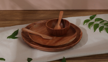 Montessori Weaning: Why Wooden Plates and Bowls Work Best