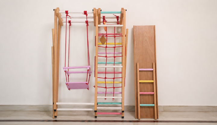 Jungle gym size and space planning