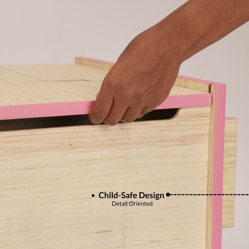 Child-safe smooth edges and rounded finishes on the Montessori shelf